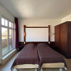 Zimmer mit zwei Einzelbetten